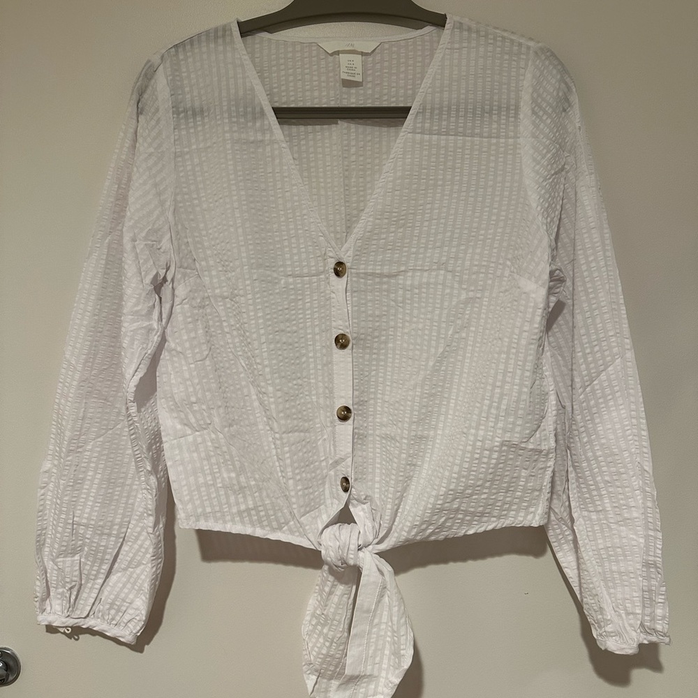 H&M Seersucker Tie Button Down Crop Shirt